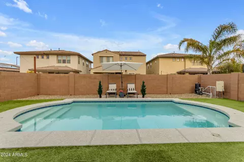 Exterior - 1893 S Henry Ln, Gilbert, AZ 85295 photo 8 of 17