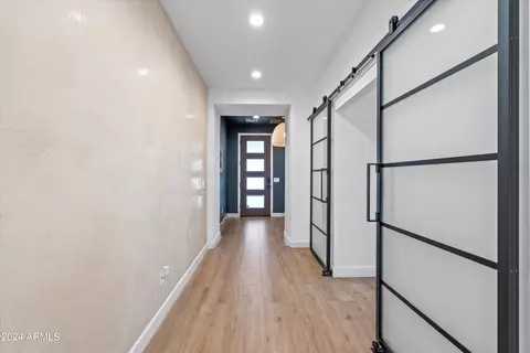 Entry Way - 3616 S 78th Dr, Phoenix, AZ 85043 photo 1 of 3