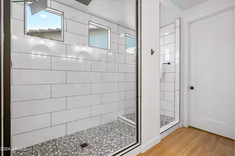 Bath - 3616 S 78th Dr, Phoenix, AZ 85043 photo 2 of 5