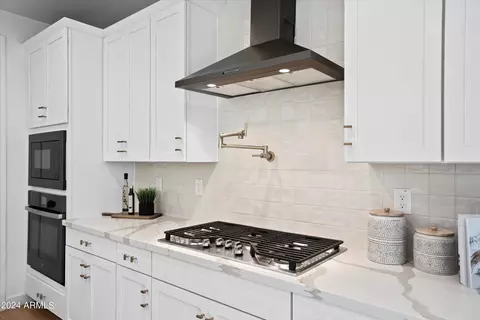 Kitchen - 3616 S 78th Dr, Phoenix, AZ 85043 photo 4 of 5