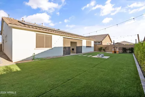 Exterior - 3616 S 78th Dr, Phoenix, AZ 85043 photo 5 of 7