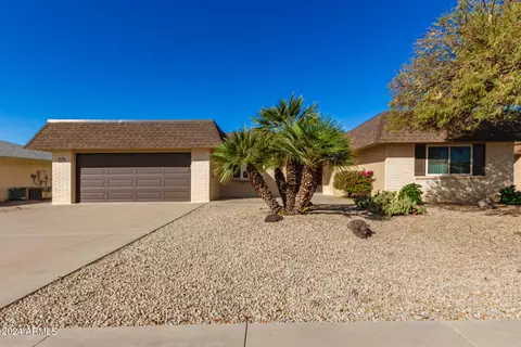 11022 W Pine Hollow Dr, Sun City, AZ 85351