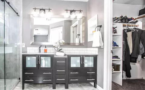Bath - 3325 E Ford Ave, Gilbert, AZ 85234 photo 1 of 3
