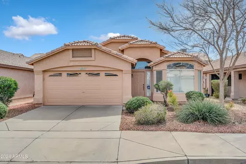 2717 E Hartford Ave, Phoenix, AZ 85032