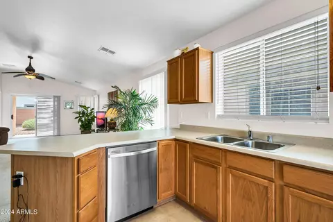 2717 E Hartford Ave, Phoenix, AZ 85032 photo 11