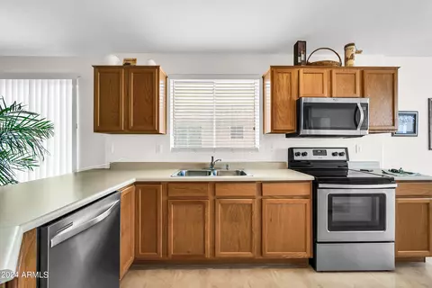 2717 E Hartford Ave, Phoenix, AZ 85032 photo 9