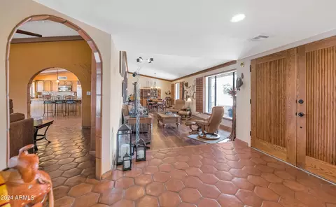 214 E Marconi Ave, Phoenix, AZ 85022 photo 4