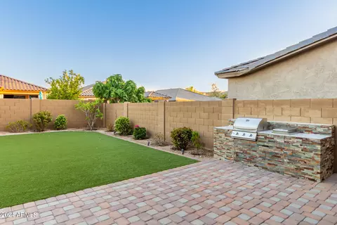 Exterior - 2319 W Mark Ln, Phoenix, AZ 85085 photo 10 of 39