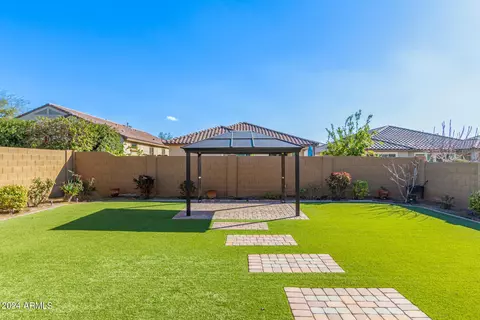 Exterior - 2319 W Mark Ln, Phoenix, AZ 85085 photo 22 of 39