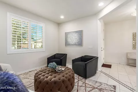 Living - 2319 W Mark Ln, Phoenix, AZ 85085 photo 2 of 4