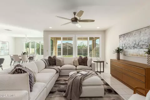 Living - 2319 W Mark Ln, Phoenix, AZ 85085 photo 3 of 4
