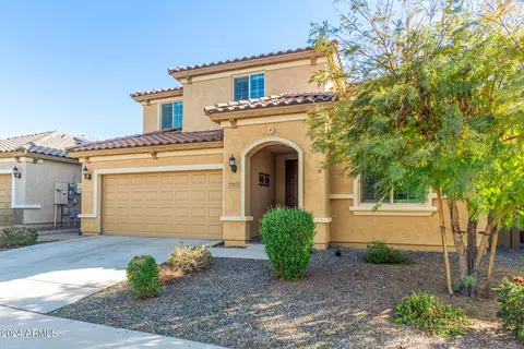 Exterior - 2319 W Mark Ln, Phoenix, AZ 85085 photo 8 of 39