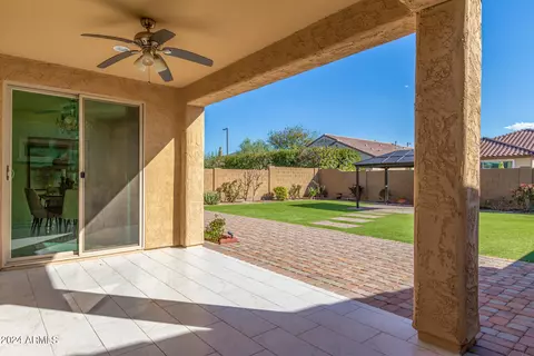 Exterior - 2319 W Mark Ln, Phoenix, AZ 85085 photo 17 of 39