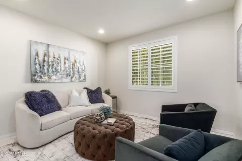 Living - 2319 W Mark Ln, Phoenix, AZ 85085 photo 1 of 4
