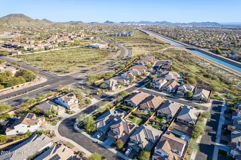 View/Area - 2319 W Mark Ln, Phoenix, AZ 85085 photo 13 of 22