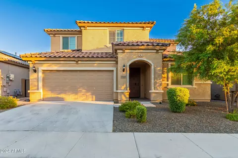 Exterior - 2319 W Mark Ln, Phoenix, AZ 85085 photo 1 of 39