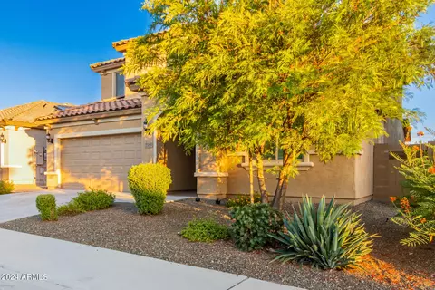 Exterior - 2319 W Mark Ln, Phoenix, AZ 85085 photo 5 of 39