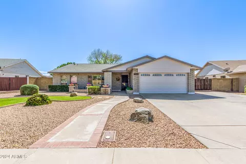 7413 W Dahlia Dr, Peoria, AZ 85381