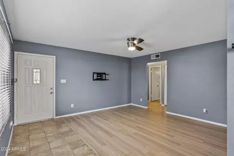 1348 E Palmdale Dr, Tempe, AZ 85282 photo 3