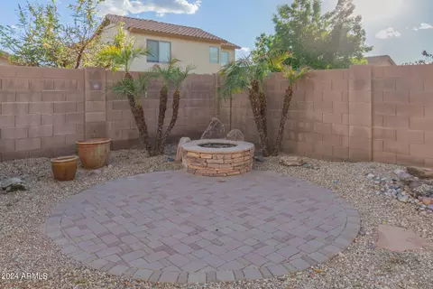 Exterior - 3879 E Derringer Way, Gilbert, AZ 85297 photo 9 of 11