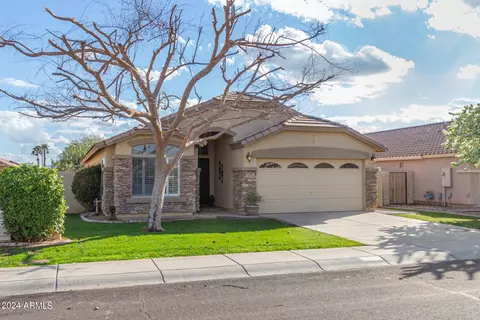Exterior - 3879 E Derringer Way, Gilbert, AZ 85297 photo 2 of 11