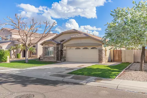 Exterior - 3879 E Derringer Way, Gilbert, AZ 85297 photo 3 of 11