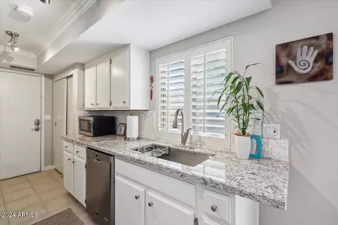 816 E North Ln #3, Phoenix, AZ 85020 photo 7