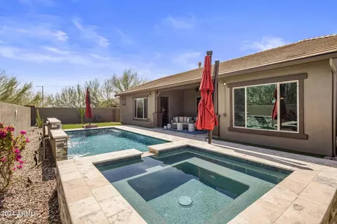 Exterior - 3132 E Half Hitch Pl, Phoenix, AZ 85050 photo 7 of 9