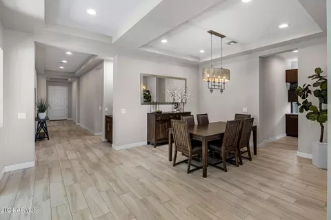 Dining - 3132 E Half Hitch Pl, Phoenix, AZ 85050 photo 2 of 3