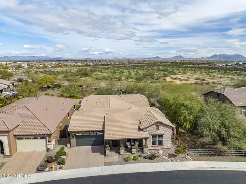 View/Area - 3132 E Half Hitch Pl, Phoenix, AZ 85050 photo 3 of 8