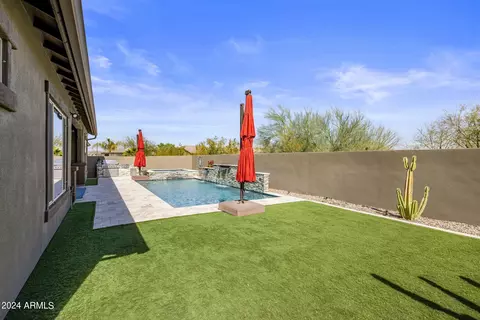 Exterior - 3132 E Half Hitch Pl, Phoenix, AZ 85050 photo 8 of 9