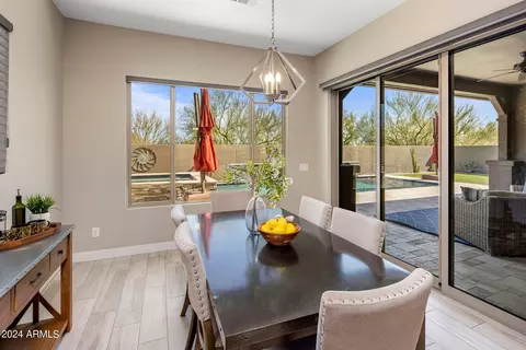 Dining - 3132 E Half Hitch Pl, Phoenix, AZ 85050 photo 3 of 3