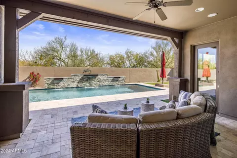 Exterior - 3132 E Half Hitch Pl, Phoenix, AZ 85050 photo 6 of 9