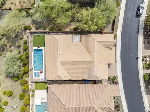 Exterior - 3132 E Half Hitch Pl, Phoenix, AZ 85050 photo 3 of 9