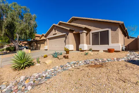 2216 W Madre Del Oro Dr, Phoenix, AZ 85085