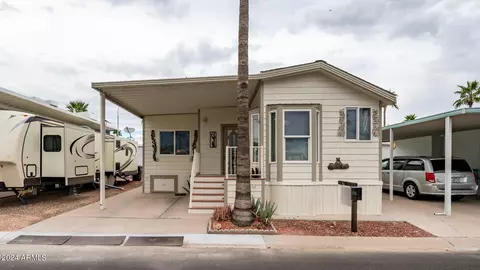 412 Hawks Eye Dr, Apache Junction, AZ 85119