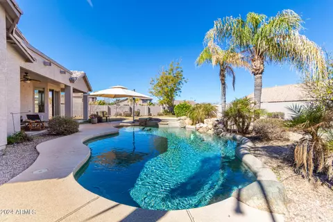 2756 E Hazeltine Way, Chandler, AZ 85249