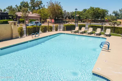 Exterior - 3043 E Fremont Rd, Phoenix, AZ 85042 photo 10 of 14