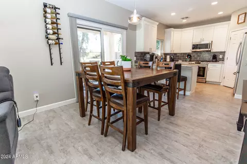 Dining - 3043 E Fremont Rd, Phoenix, AZ 85042 photo 1 of 3