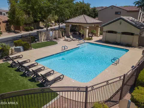 Exterior - 3043 E Fremont Rd, Phoenix, AZ 85042 photo 9 of 14