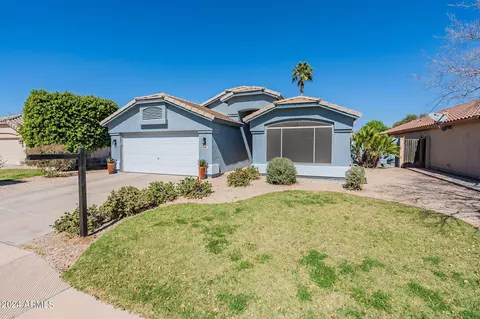 4882 E Cherry Hills Dr, Chandler, AZ 85249