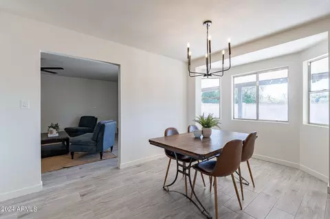 Dining - 6631 E Jasmine St, Mesa, AZ 85205 photo 3 of 4