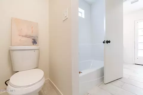 Bath - 6631 E Jasmine St, Mesa, AZ 85205 photo 4 of 5
