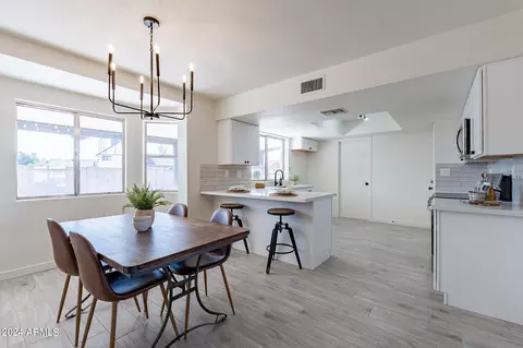 6631 E Jasmine St, Mesa, AZ 85205