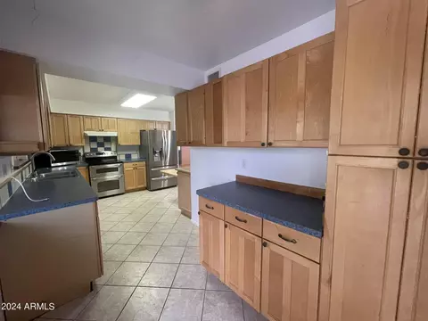 Kitchen - 1032 E Irvine Rd, Phoenix, AZ 85086 photo 2 of 10