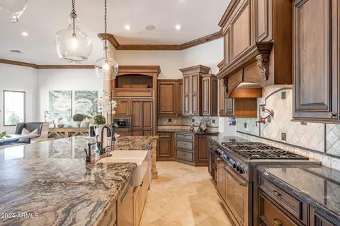 Kitchen - 3310 E Huber St, Mesa, AZ 85213 photo 4 of 8