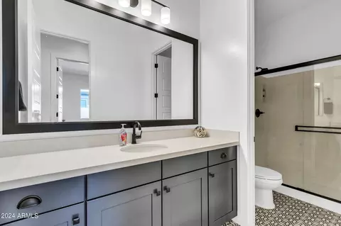 Bath - 1338 E Crescent Way, Gilbert, AZ 85298 photo 5 of 9