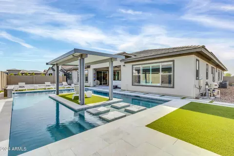 Exterior - 1338 E Crescent Way, Gilbert, AZ 85298 photo 5 of 17