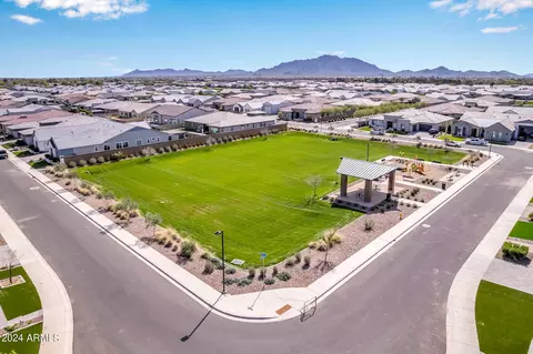 View/Area - 1338 E Crescent Way, Gilbert, AZ 85298 photo 6 of 10