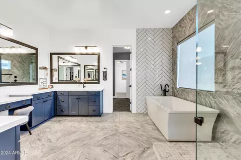 Bath - 1338 E Crescent Way, Gilbert, AZ 85298 photo 1 of 9